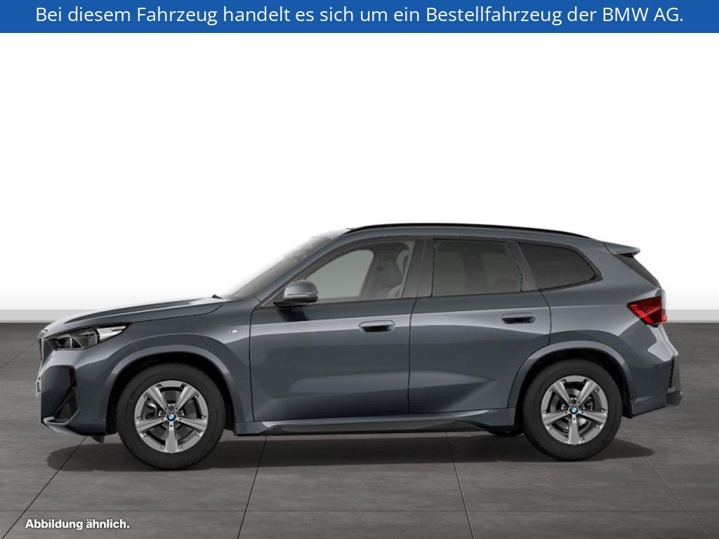 Fahrzeugabbildung BMW X1 xDrive23i