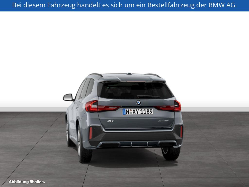 Fahrzeugabbildung BMW X1 xDrive23i