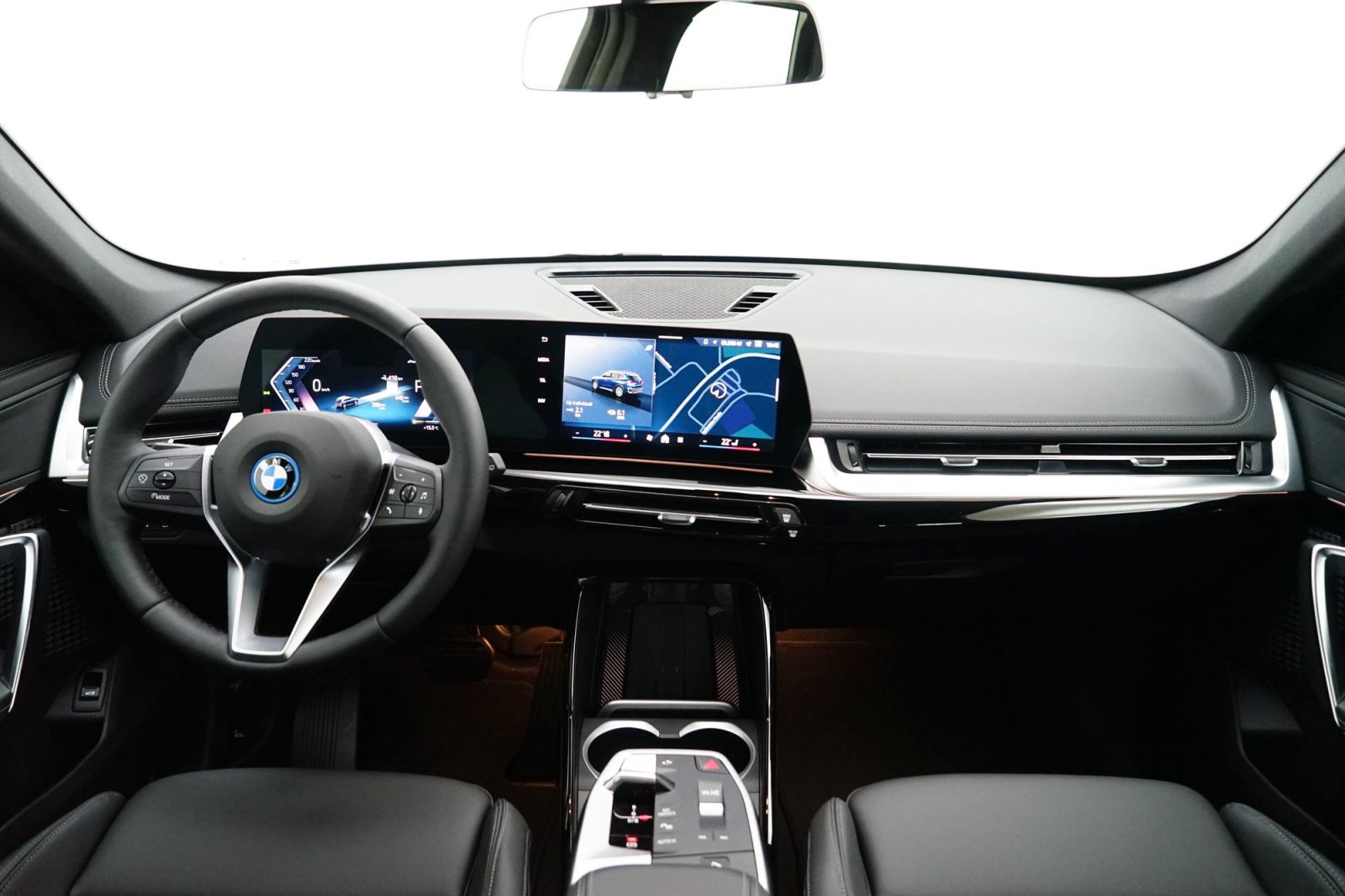 Fahrzeugabbildung BMW iX1 eDrive20 [xLine, Navi, AHK, ACC, RFK]