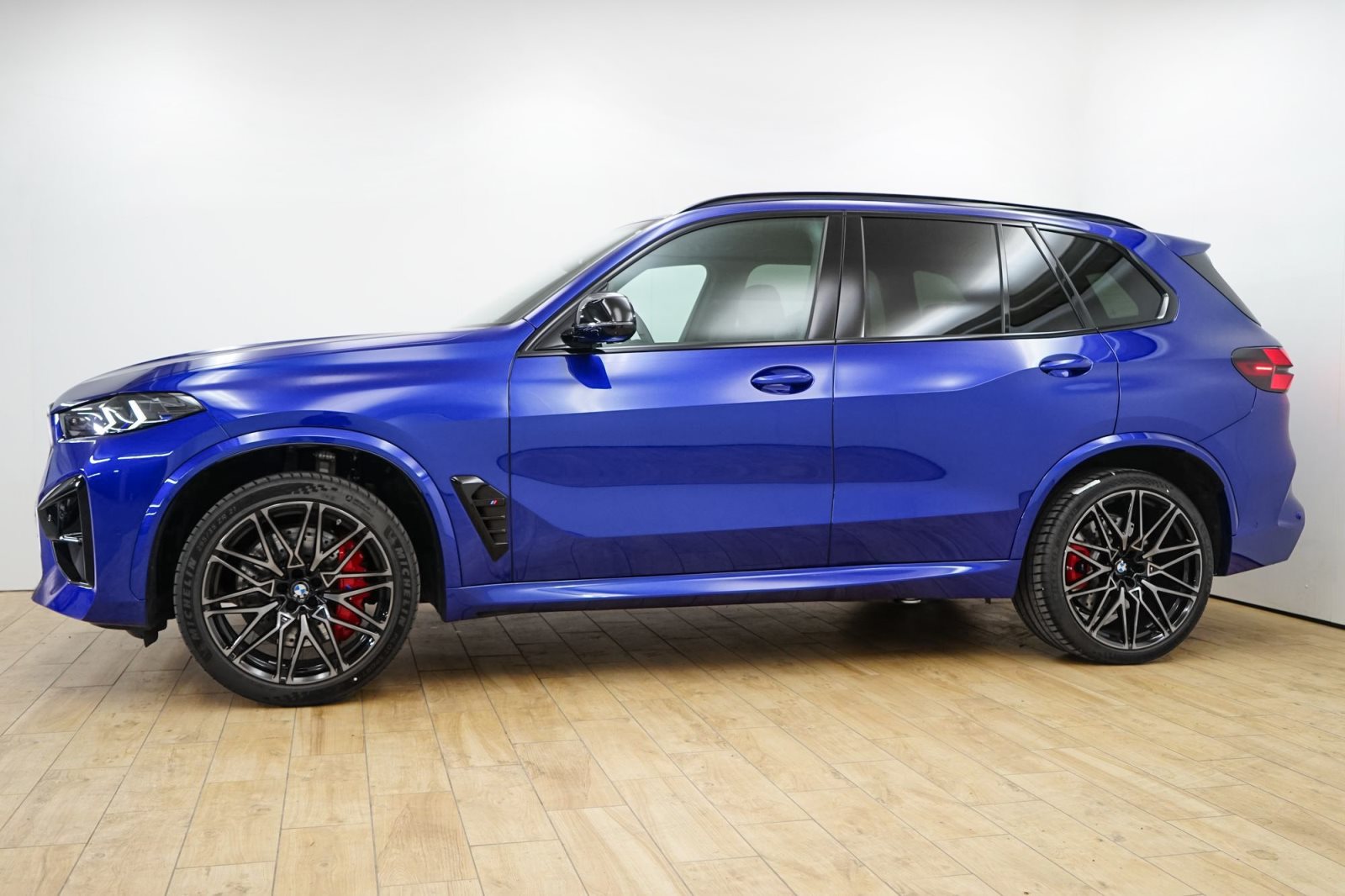 Fahrzeugabbildung BMW X5 M Competition [HUD, ACC, h&k Sound, Sitzbelüftung]