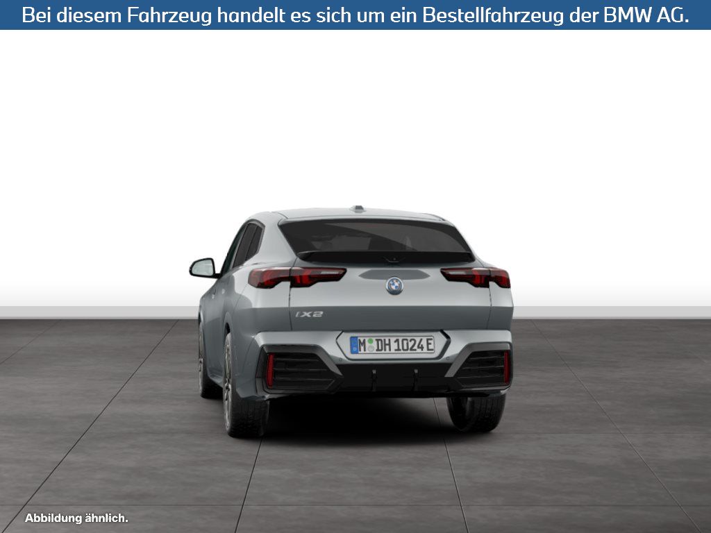 Fahrzeugabbildung BMW iX2 xDrive30