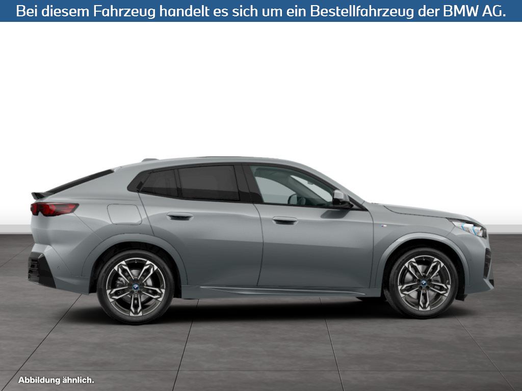 Fahrzeugabbildung BMW iX2 xDrive30