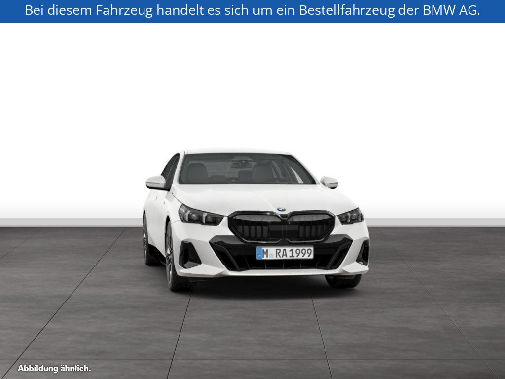 Fahrzeugabbildung BMW 520i Limousine