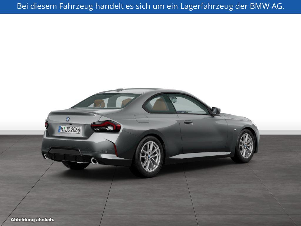 Fahrzeugabbildung BMW 218i Coupé