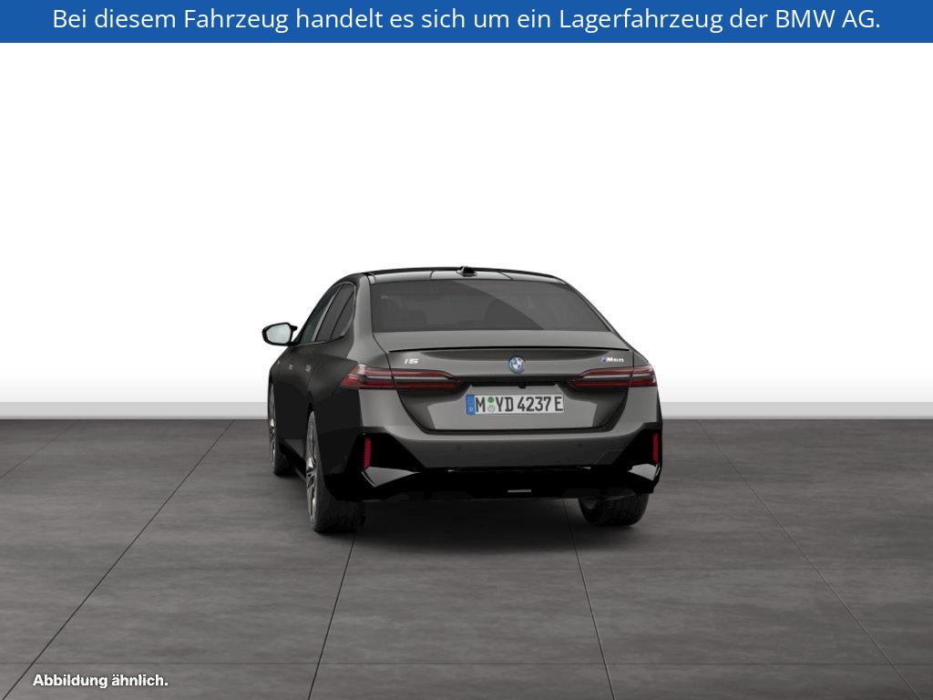 Fahrzeugabbildung BMW i5 M60 xDrive Limousine