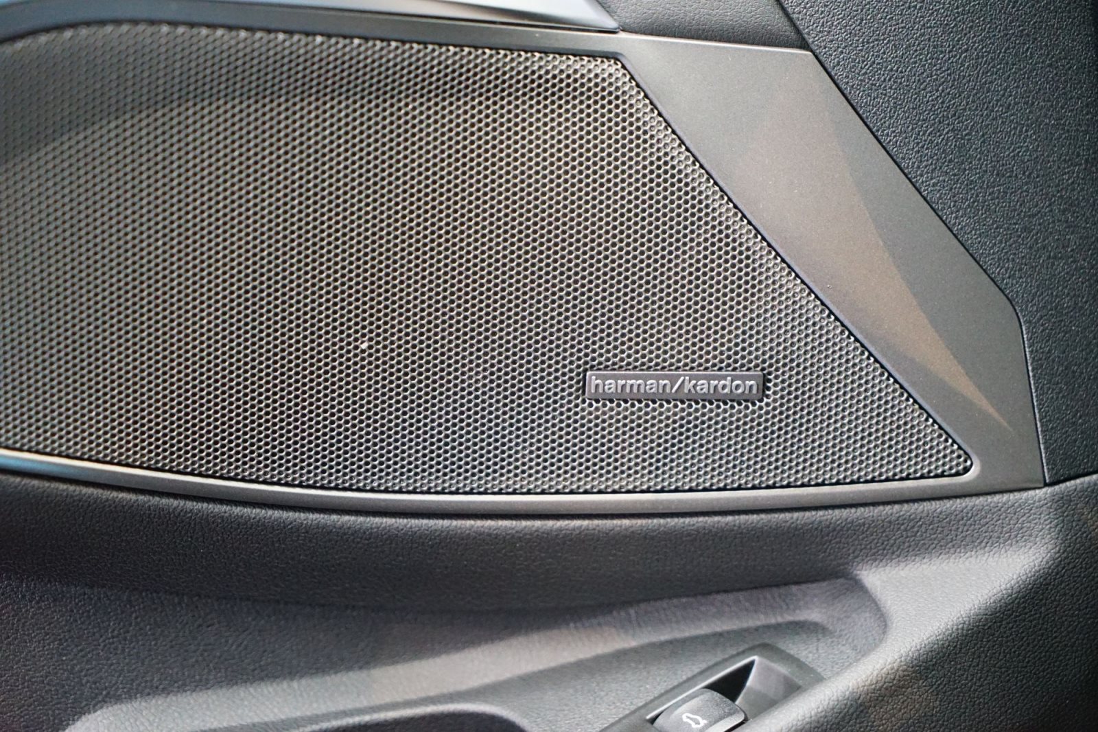 Fahrzeugabbildung BMW M3 Touring [Ultimate Package, HUD, ACC, Carbon]