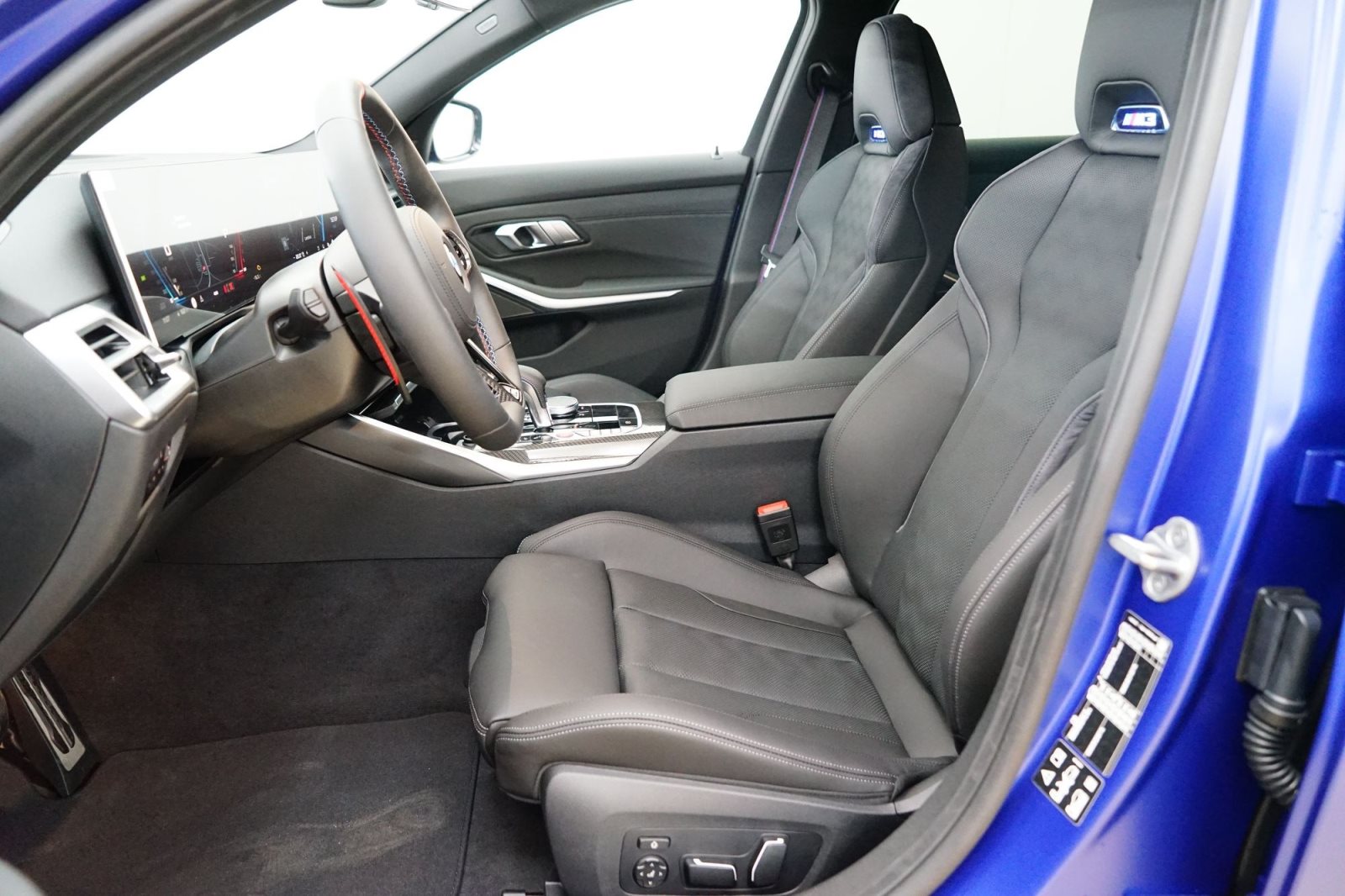 Fahrzeugabbildung BMW M3 Touring [Ultimate Package, HUD, ACC, Carbon]