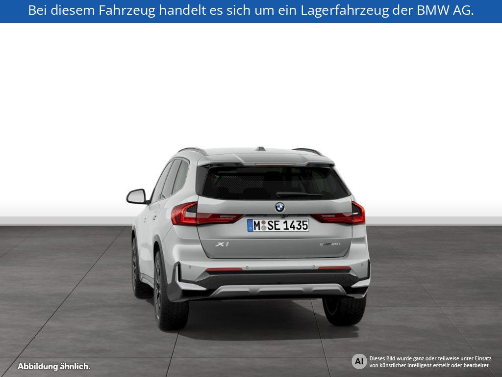 Fahrzeugabbildung BMW X1 sDrive20i