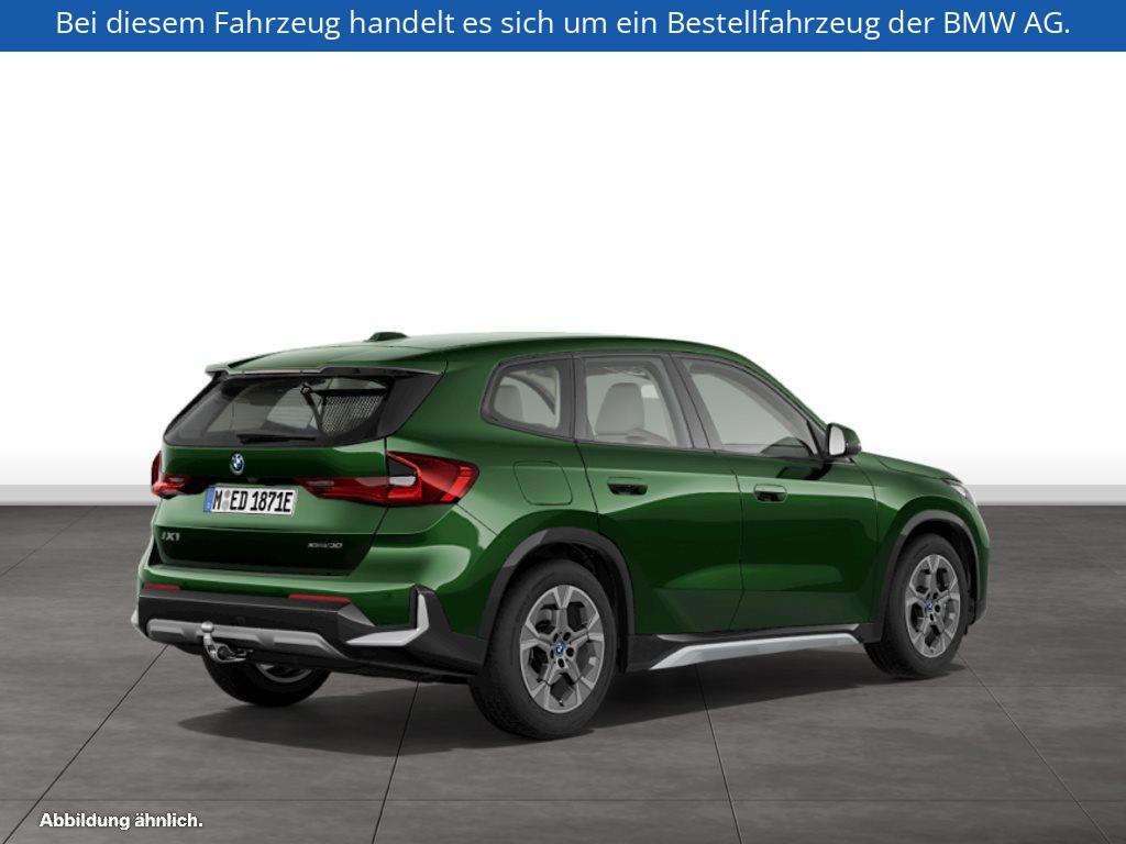 Fahrzeugabbildung BMW iX1 xDrive30