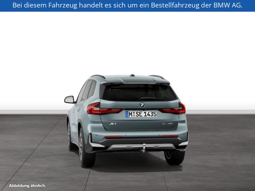 Fahrzeugabbildung BMW X1 sDrive20i