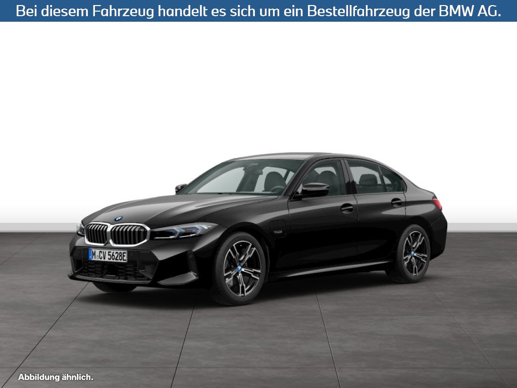 BMW 330e Limousine