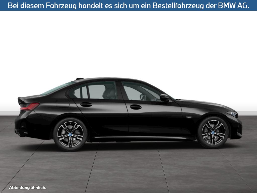 Fahrzeugabbildung BMW 330e Limousine