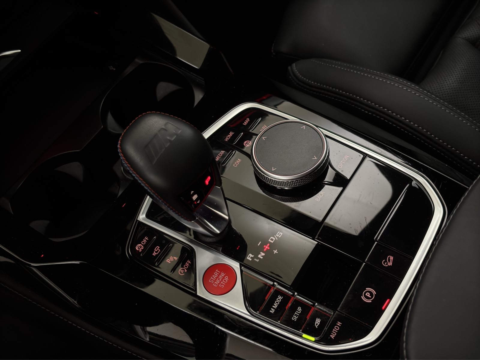 Fahrzeugabbildung BMW X4 M Competition [Laser, HK Sound, AHK, 360°]