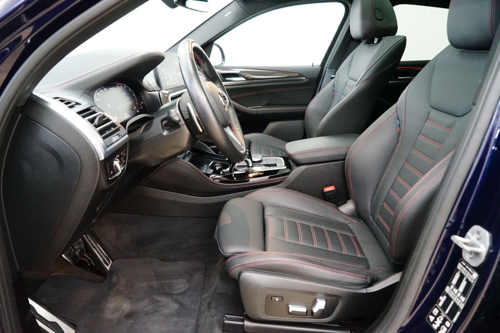 Fahrzeugabbildung BMW X4 M40d [LC Prof., HUD, Laser, ACC, AHK,Standhzg.]
