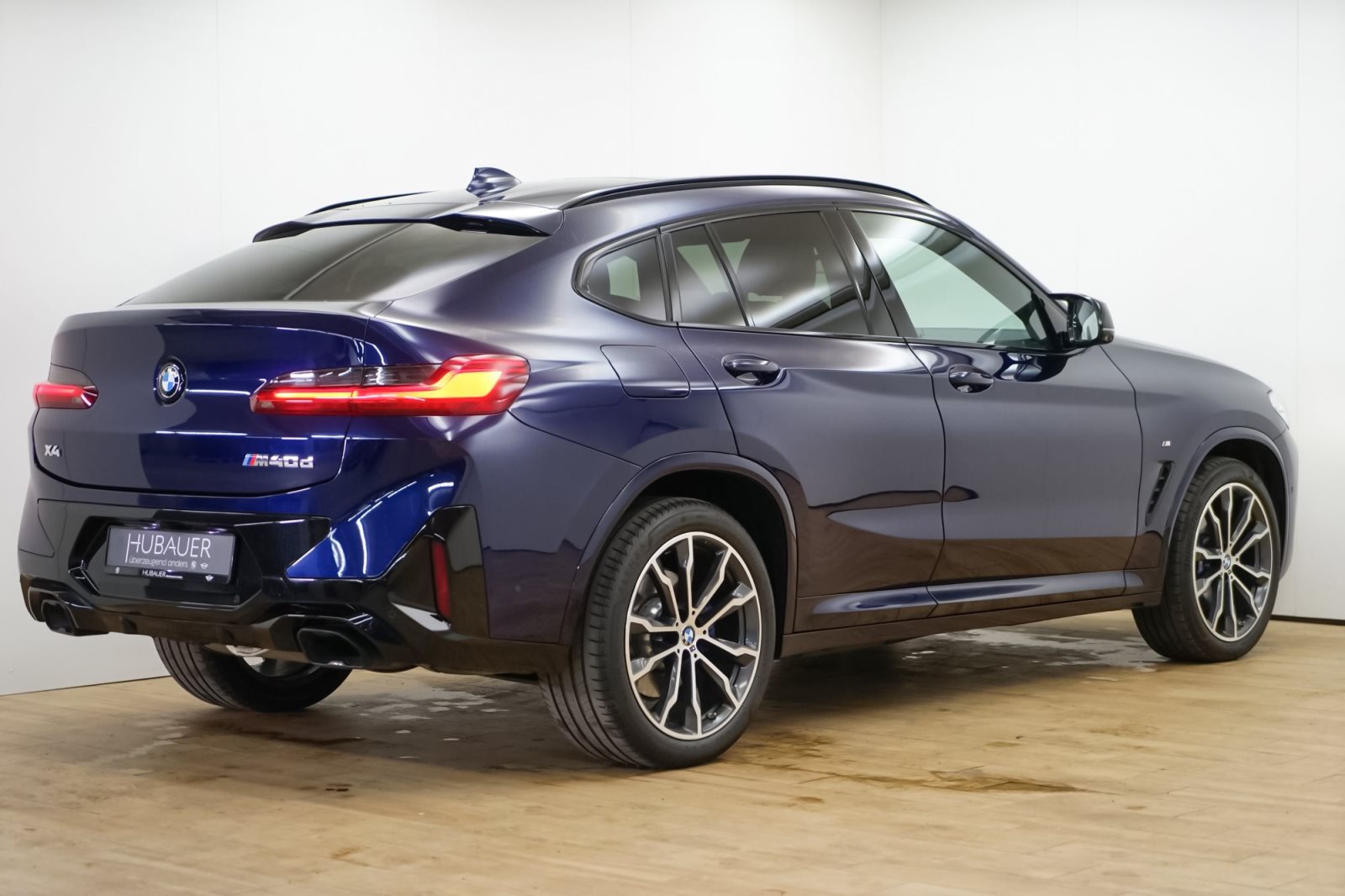 Fahrzeugabbildung BMW X4 M40d [LC Prof., HUD, Laser, ACC, AHK,Standhzg.]