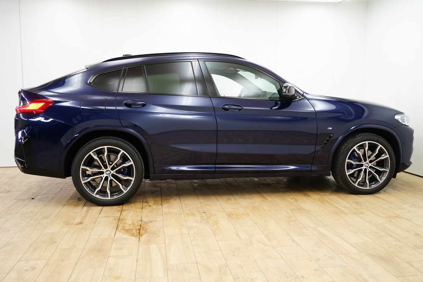 Fahrzeugabbildung BMW X4 M40d [LC Prof., HUD, Laser, ACC, AHK,Standhzg.]
