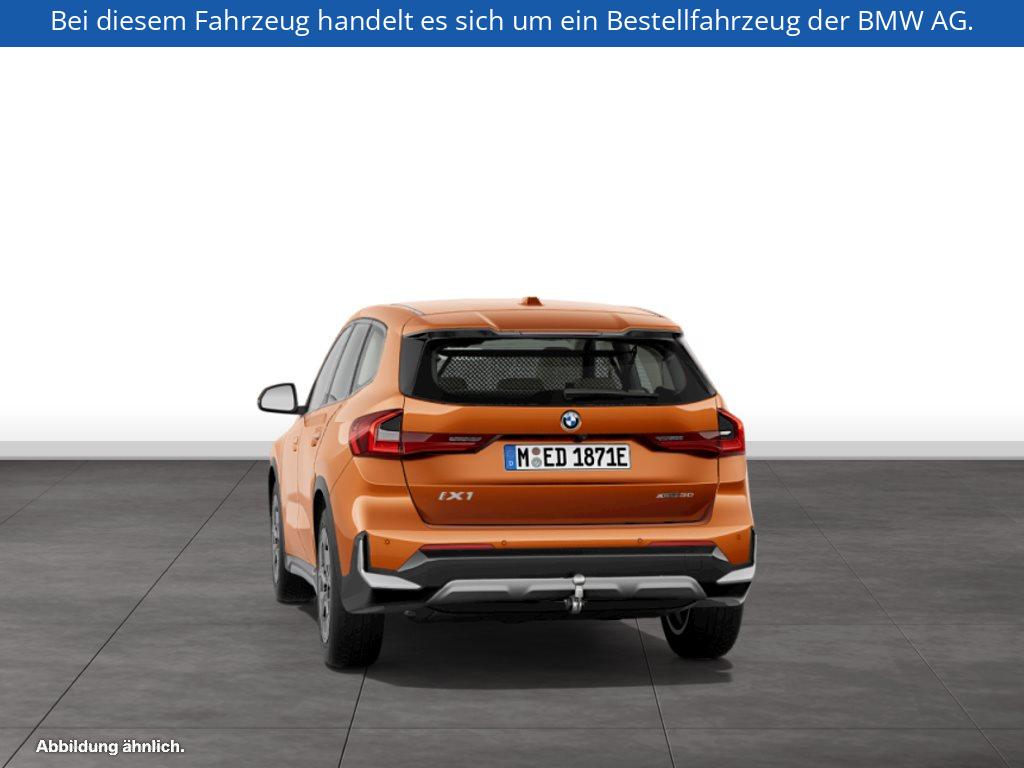 Fahrzeugabbildung BMW iX1 xDrive30