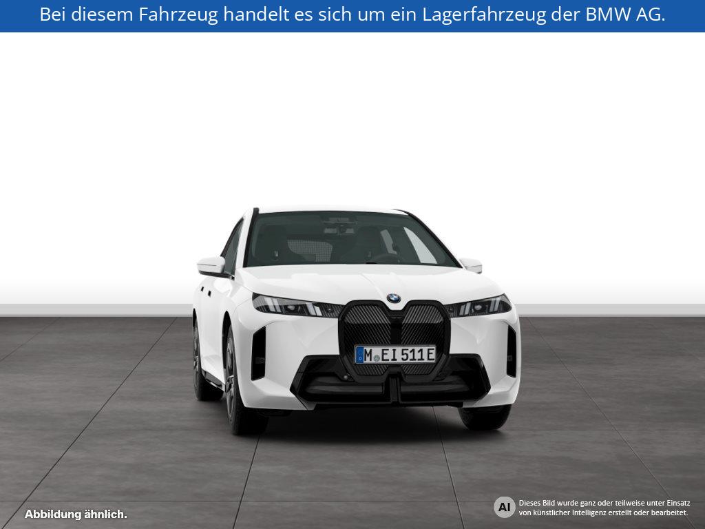 Fahrzeugabbildung BMW iX xDrive45