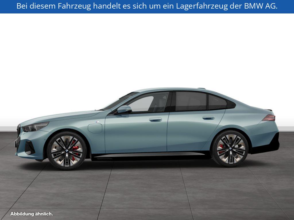 Fahrzeugabbildung BMW 550e xDrive Limousine