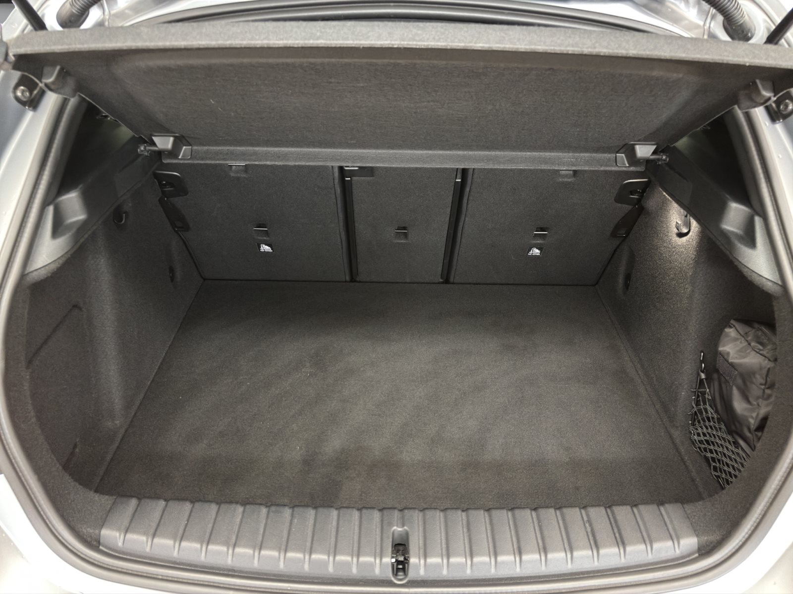 Fahrzeugabbildung BMW 120i [M Sport, LC Prof, ACC, GSD, 19 , h&k Sound]