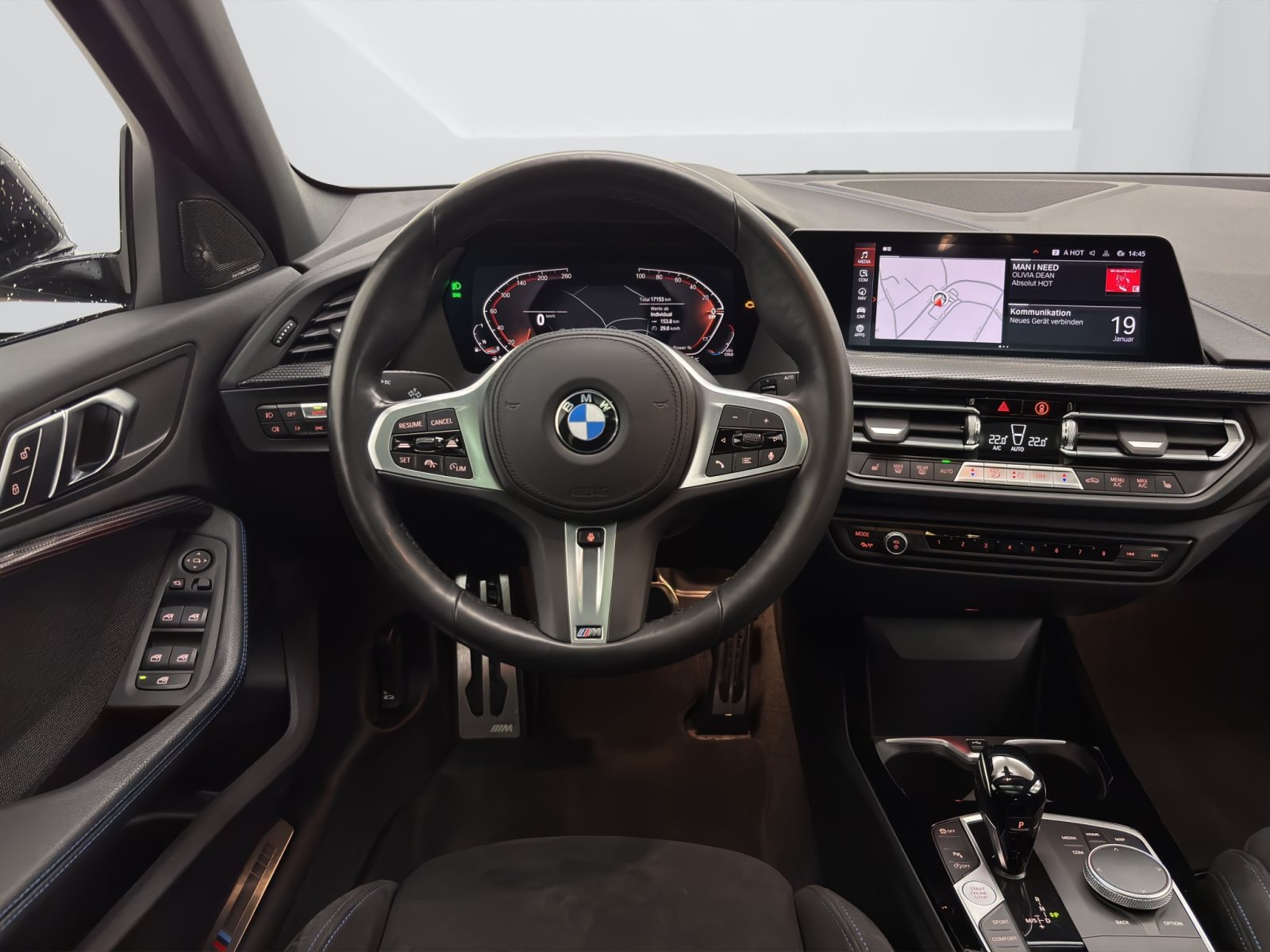 Fahrzeugabbildung BMW 120i [M Sport, LC Prof, ACC, GSD, 19 , h&k Sound]