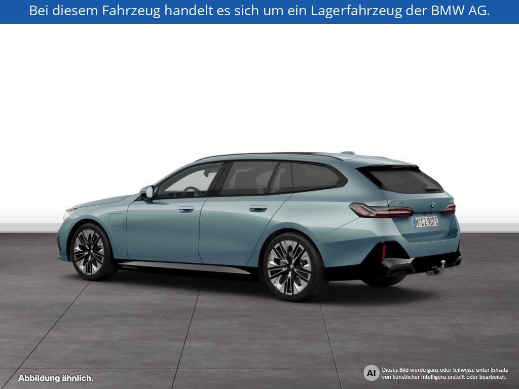 Fahrzeugabbildung BMW 550e xDrive Touring