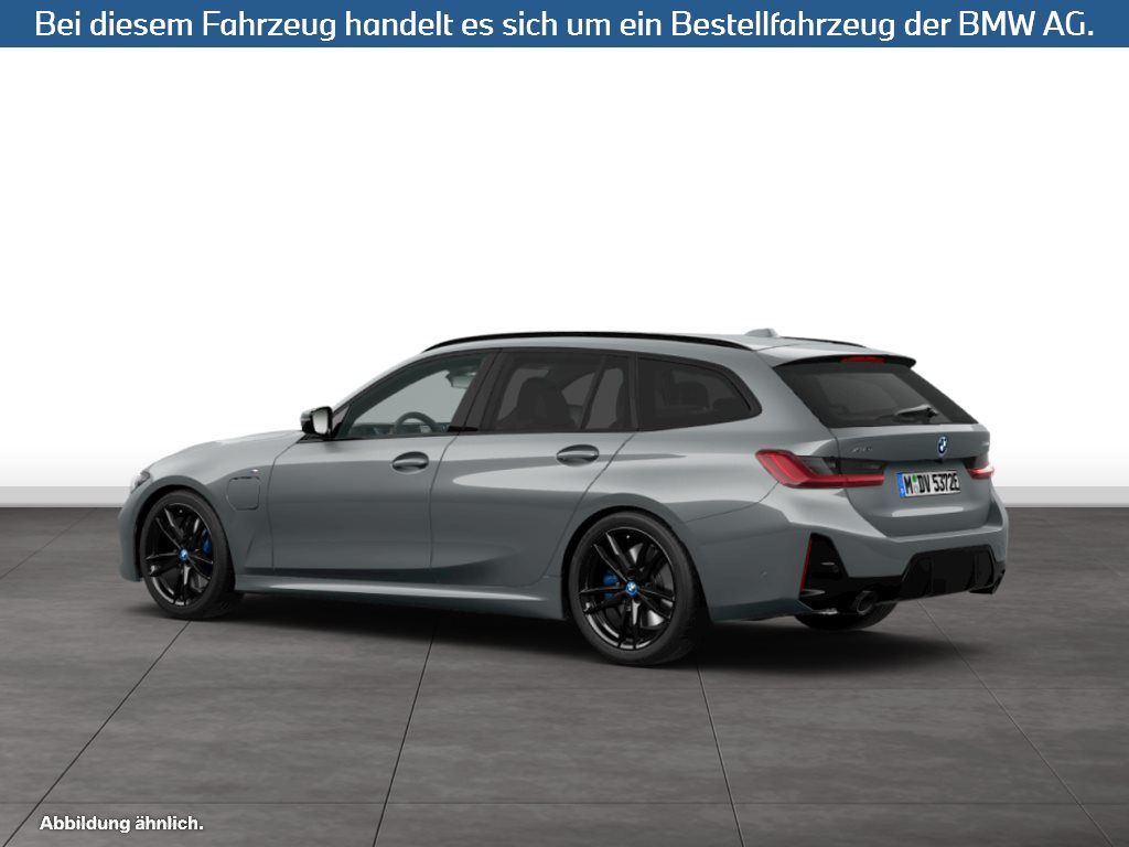 Fahrzeugabbildung BMW 330e xDrive Touring