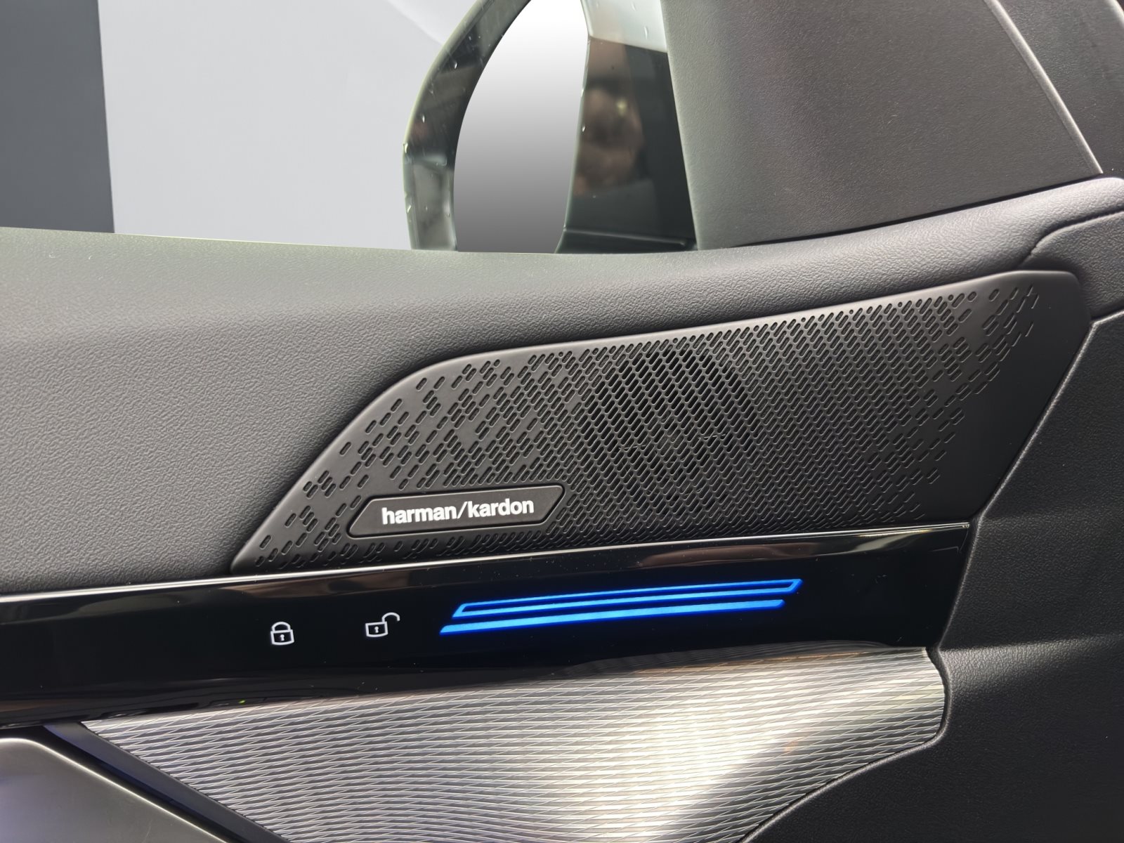 Fahrzeugabbildung BMW 520d Touring [M Sport Pro, HUD, AHK, ACC, 20 LMR]