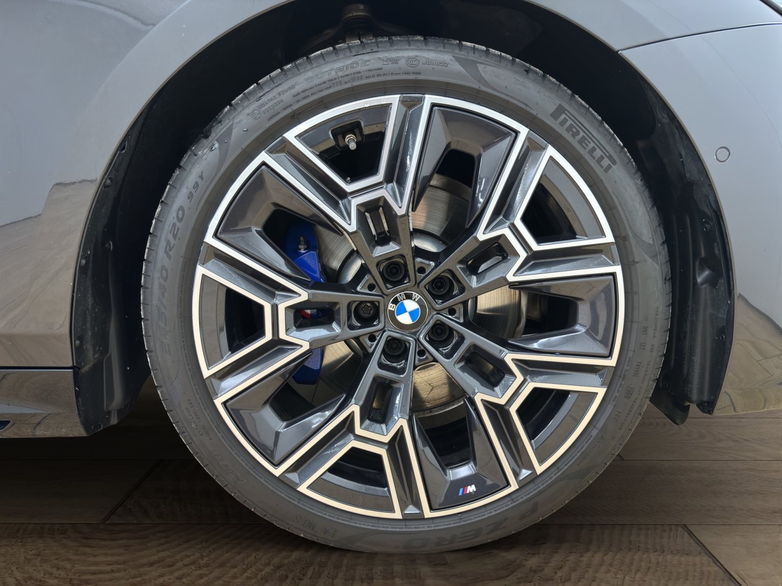 Fahrzeugabbildung BMW 520d Touring [M Sport Pro, HUD, AHK, ACC, 20 LMR]