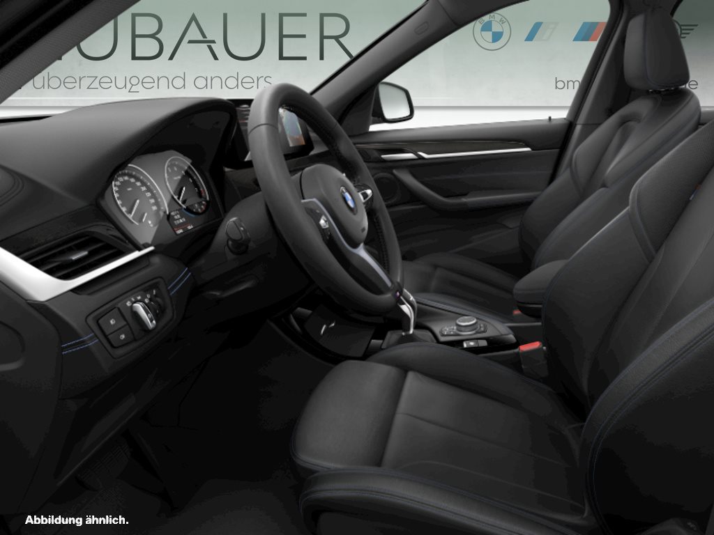 Fahrzeugabbildung BMW X1 xDrive20i [M Sport, Navi Plus, HUD, RFK, SHZ]