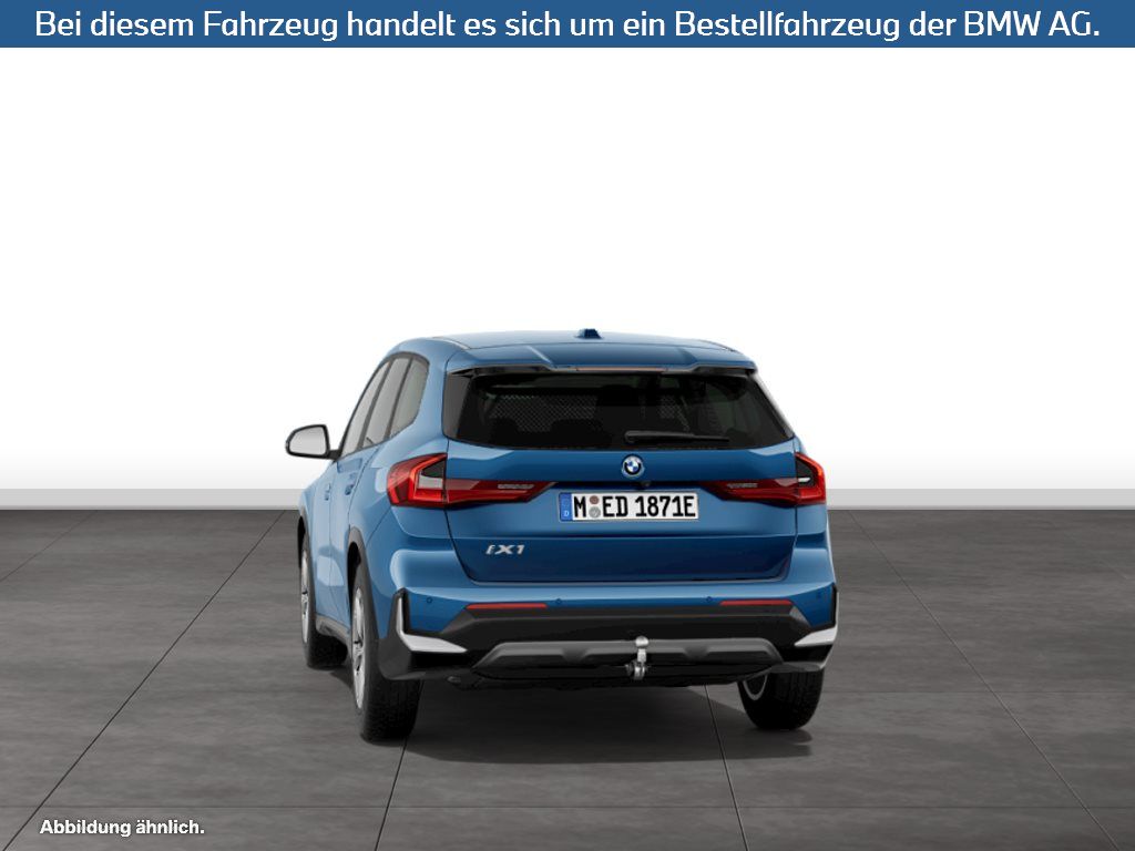 Fahrzeugabbildung BMW iX1 xDrive30