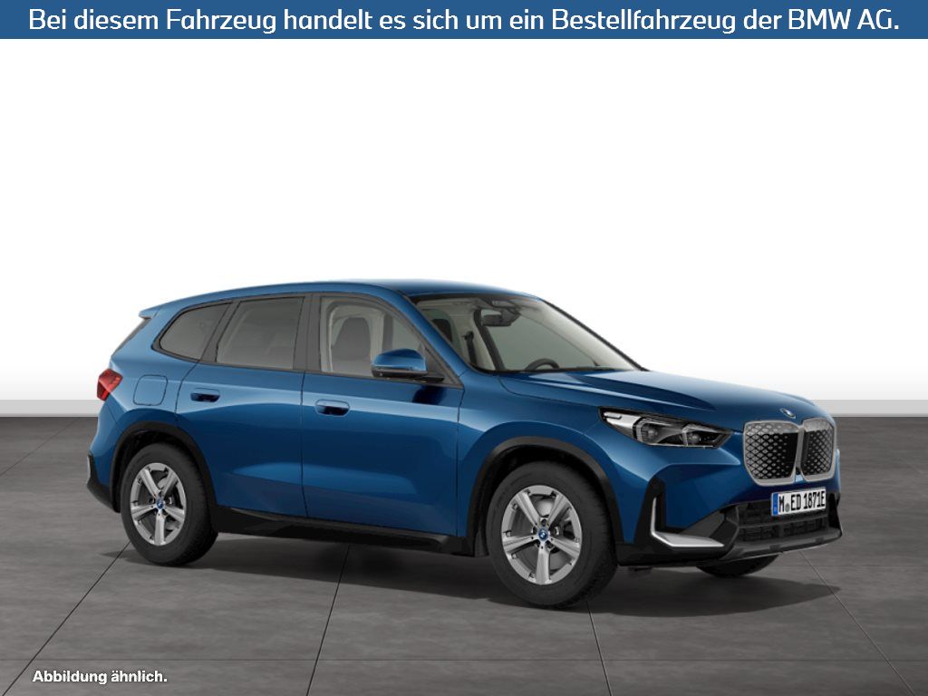 Fahrzeugabbildung BMW iX1 xDrive30