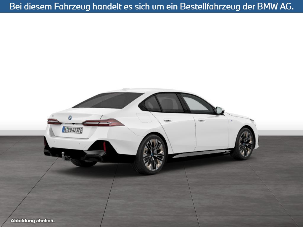 Fahrzeugabbildung BMW i5 eDrive40 Limousine