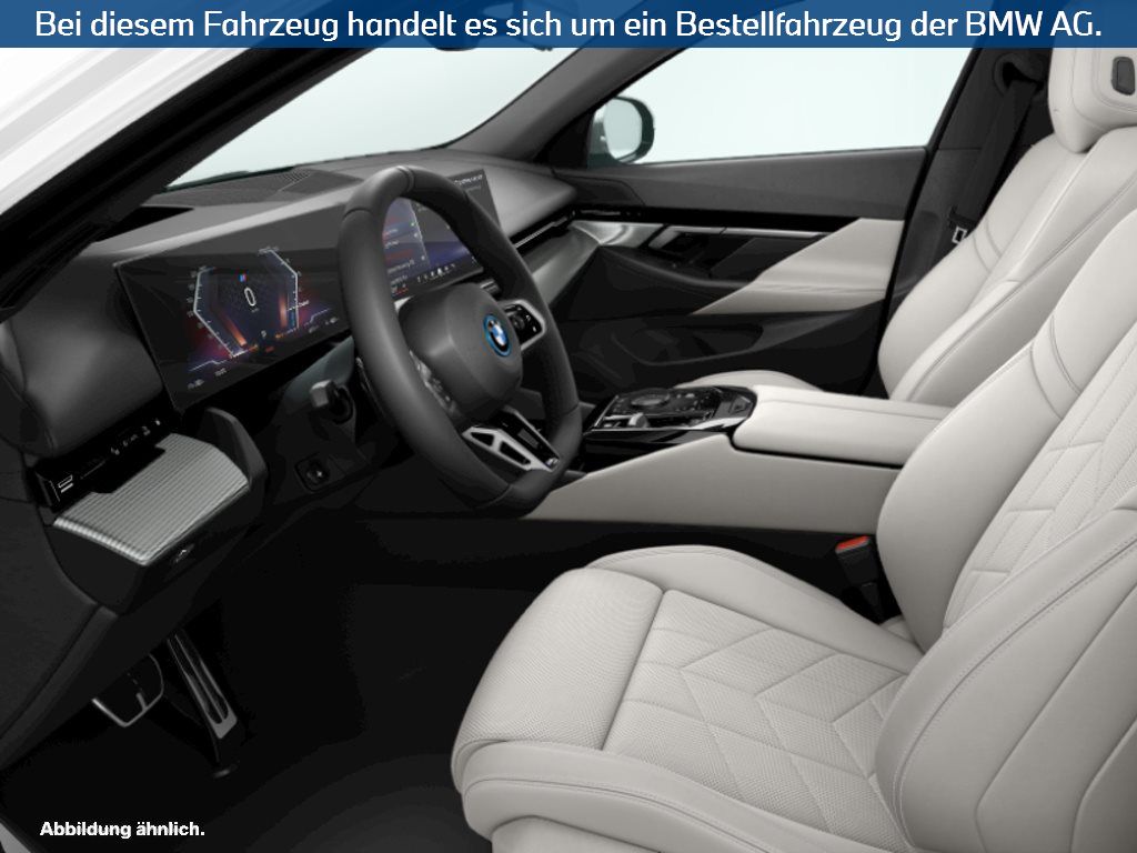 Fahrzeugabbildung BMW i5 eDrive40 Limousine