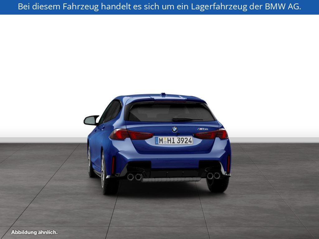 Fahrzeugabbildung BMW M135 xDrive