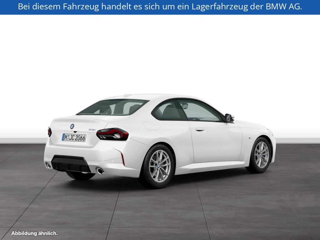 Fahrzeugabbildung BMW 218i Coupé