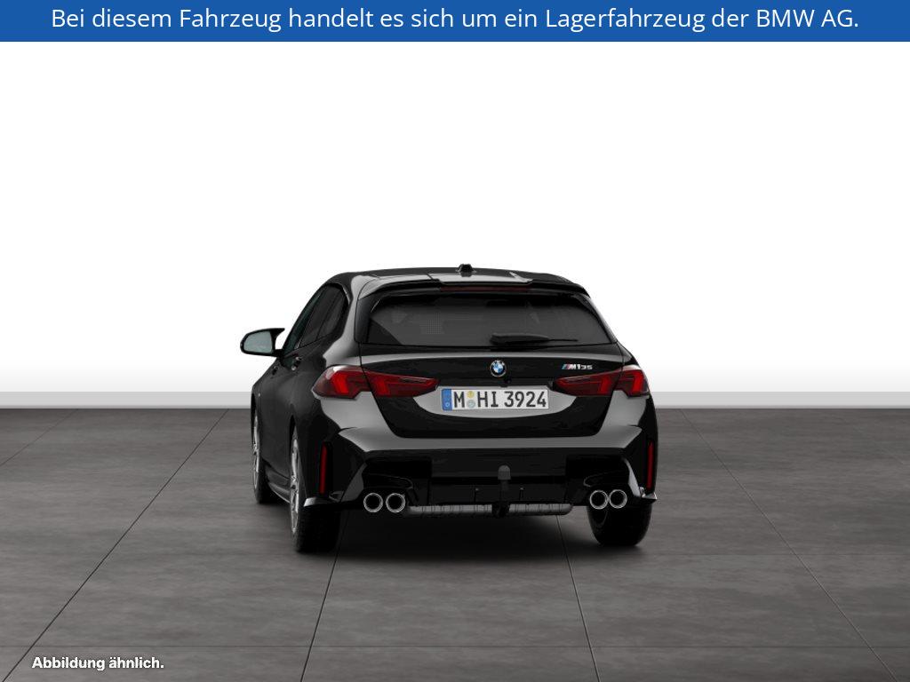 Fahrzeugabbildung BMW M135 xDrive