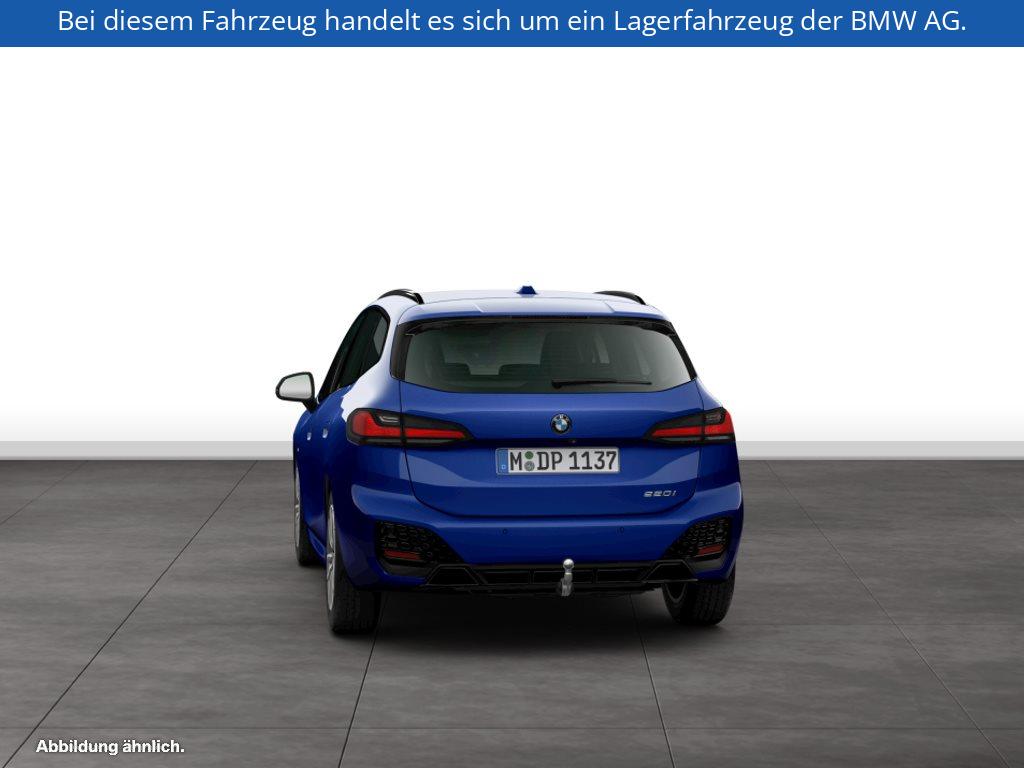Fahrzeugabbildung BMW 220i Active Tourer