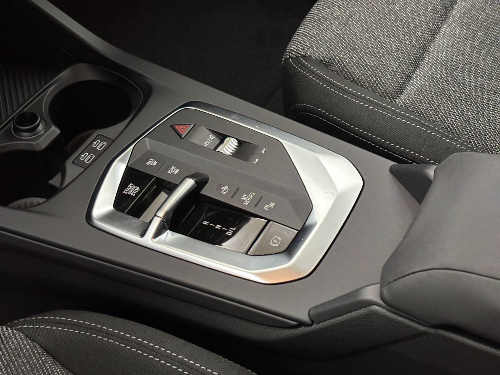 Fahrzeugabbildung BMW 120 [M Sport, Navi, 18 LMR, RFK, SHZ, LED]