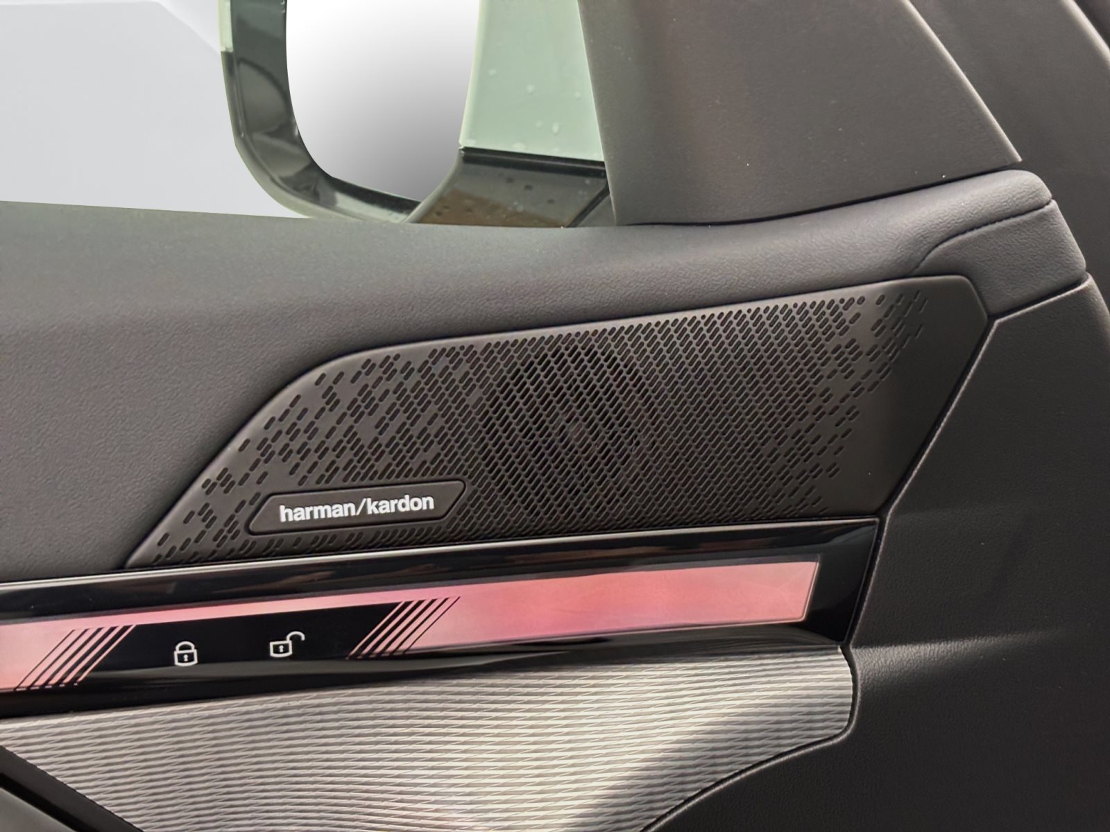 Fahrzeugabbildung BMW 520d xDrive Touring [M Sport, AHK, ACC, RFK, h&k Sound]