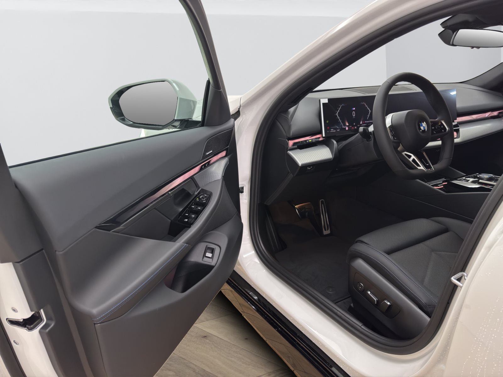 Fahrzeugabbildung BMW 520d xDrive Touring [M Sport, AHK, ACC, RFK, h&k Sound]