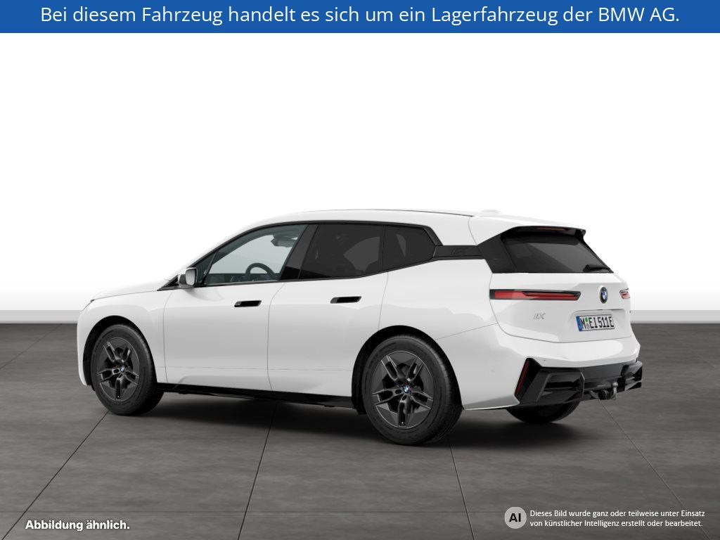 Fahrzeugabbildung BMW iX xDrive45