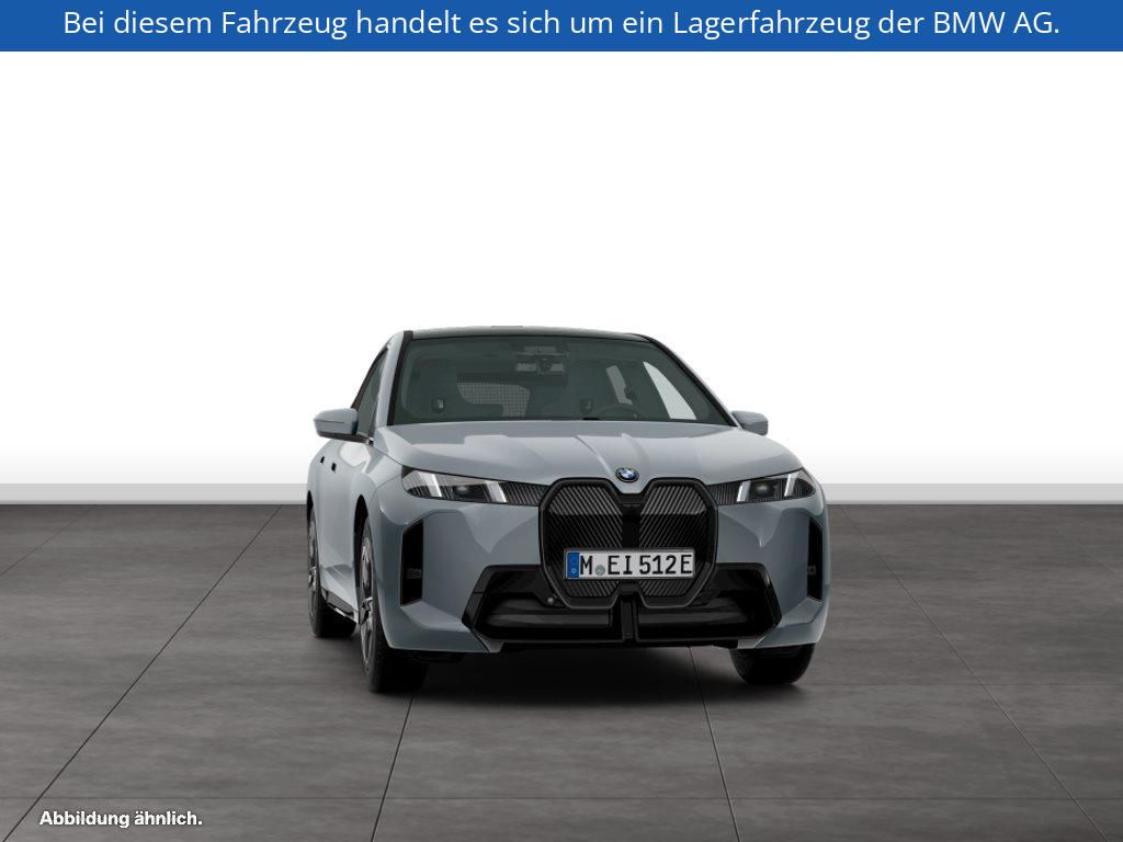 Fahrzeugabbildung BMW iX xDrive60