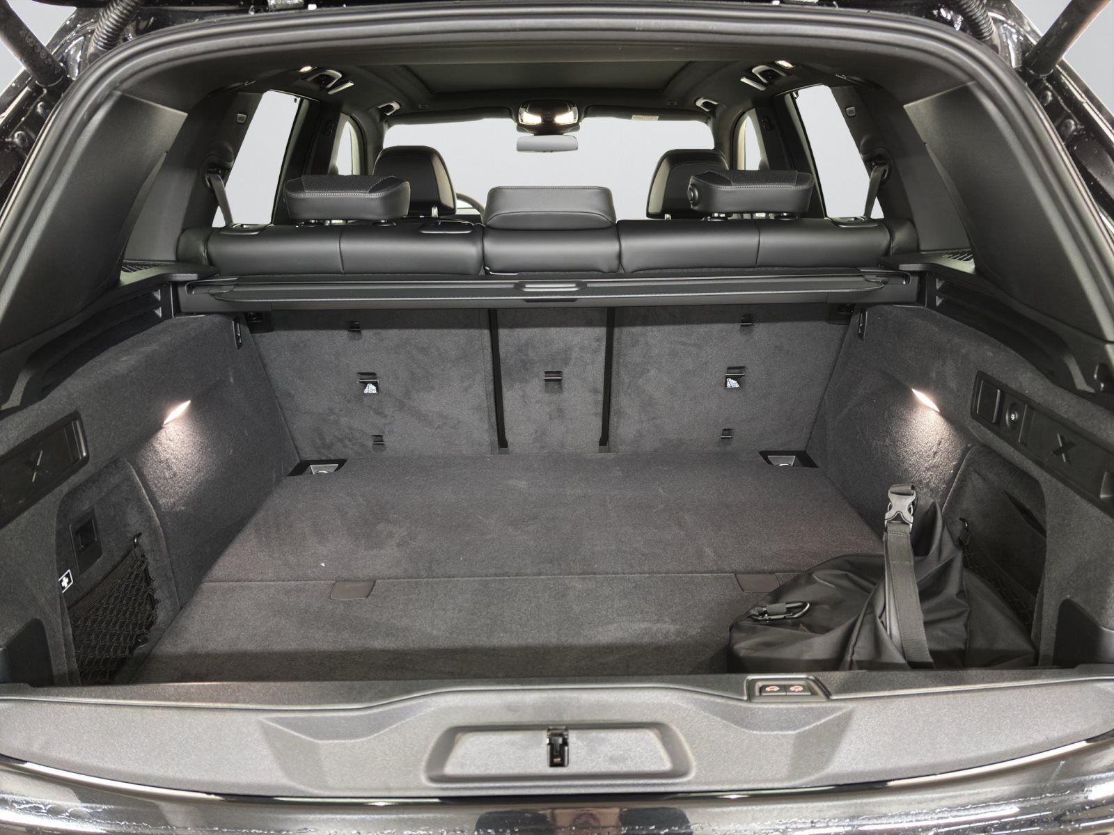 Fahrzeugabbildung BMW X5 xDrive50e [M Sport Pro, HUD, AHK, ACC, 22 LMR]