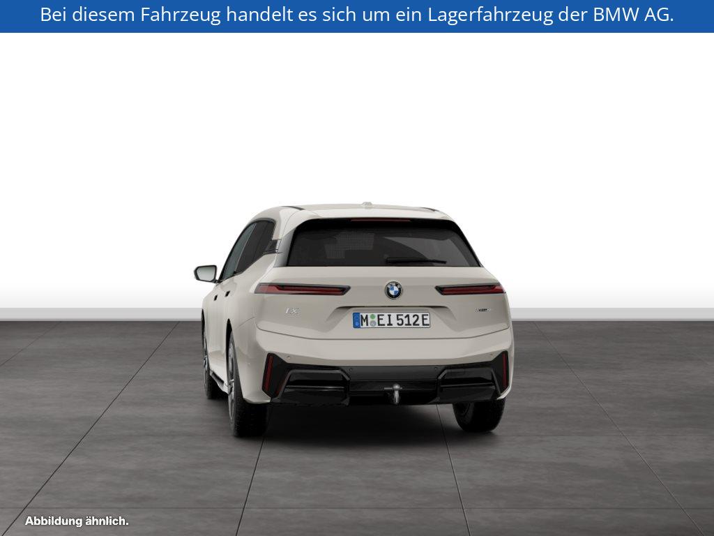 Fahrzeugabbildung BMW iX xDrive60