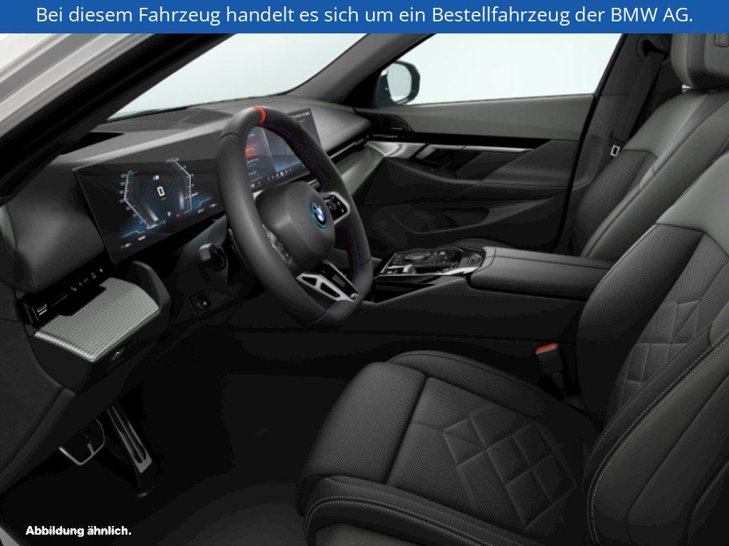 Fahrzeugabbildung BMW i5 M60 xDrive Touring