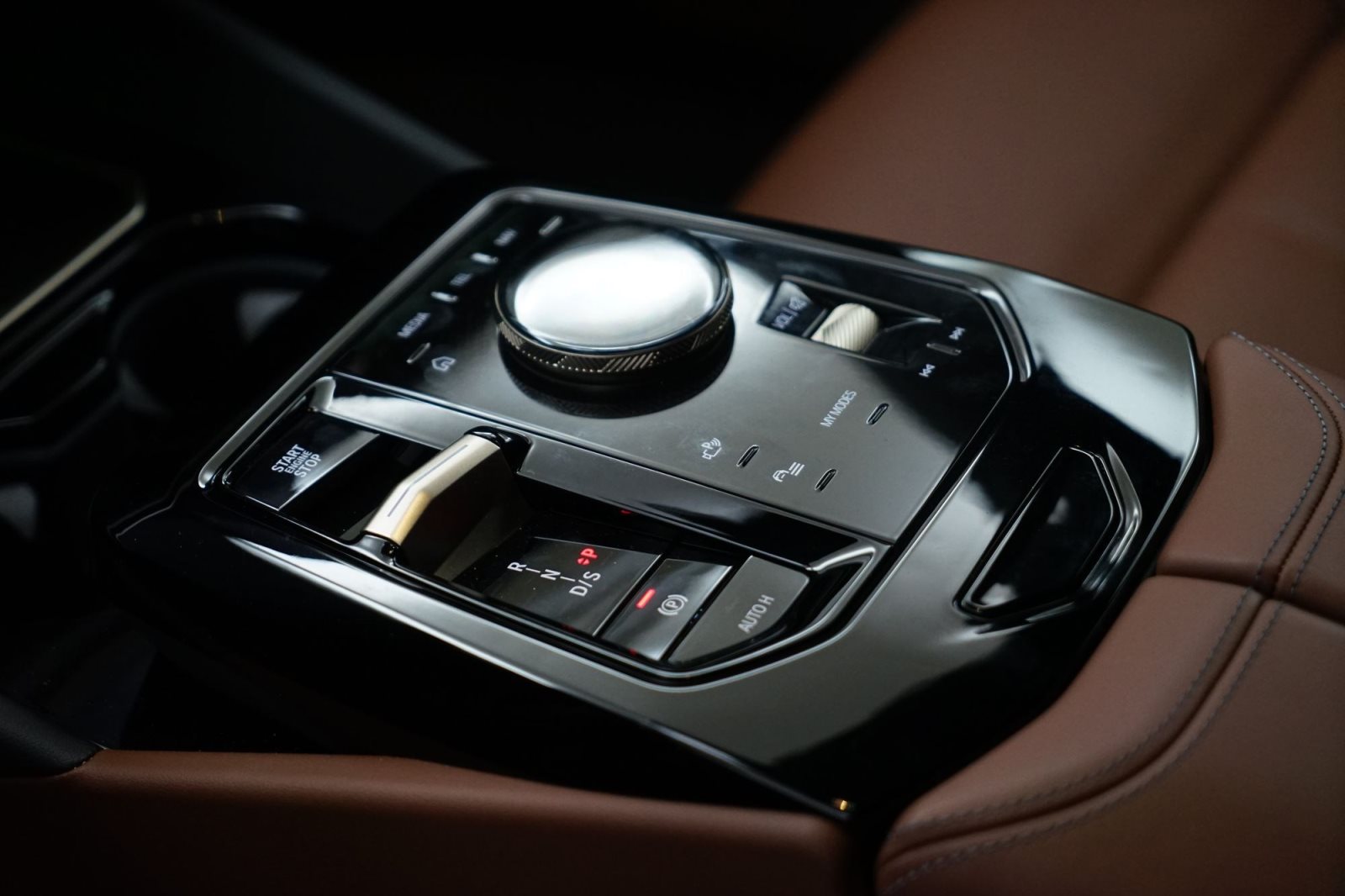 Fahrzeugabbildung BMW 520d xDrive Touring [M Sport, AHK, HK Sound]