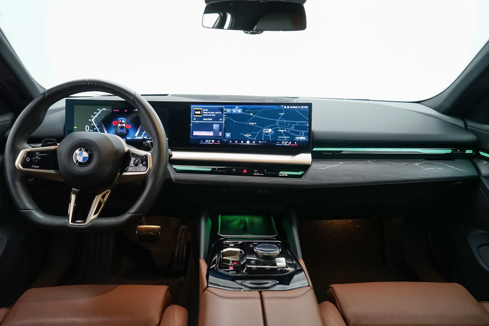 Fahrzeugabbildung BMW 520d xDrive Touring [M Sport, AHK, HK Sound]