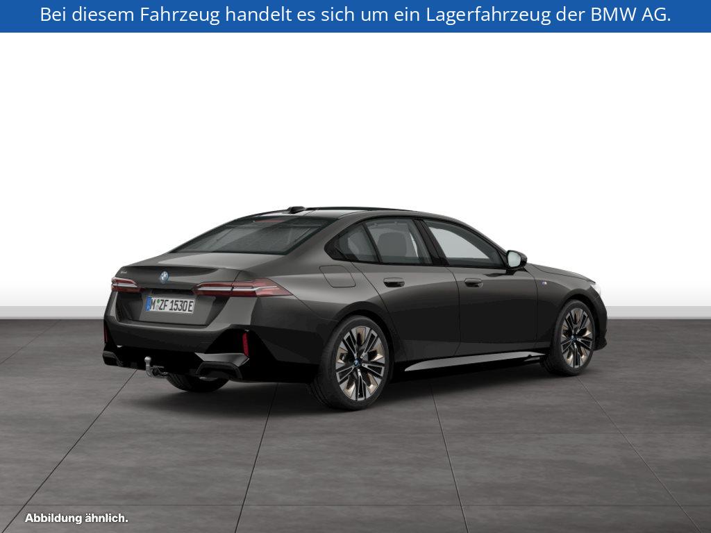 Fahrzeugabbildung BMW 550e xDrive Limousine
