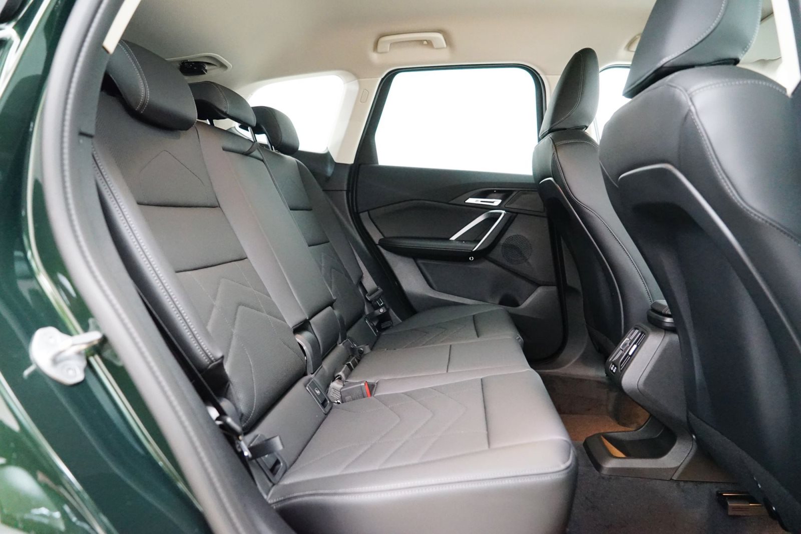 Fahrzeugabbildung BMW X1 sDrive20d [xLine, AHK, RFK, 18 LMR, SHZ]